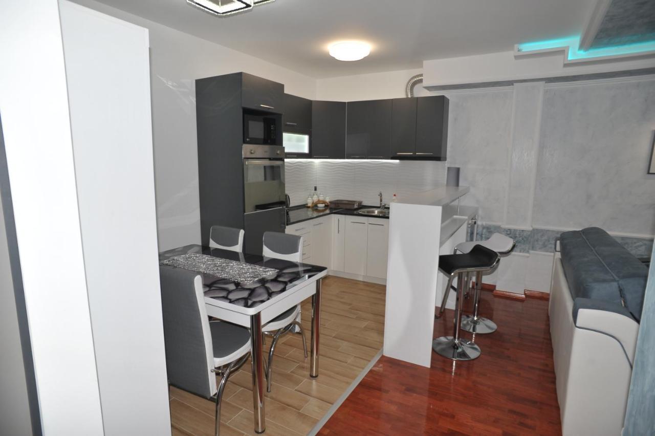 Twins Apartments Cacak Exterior photo