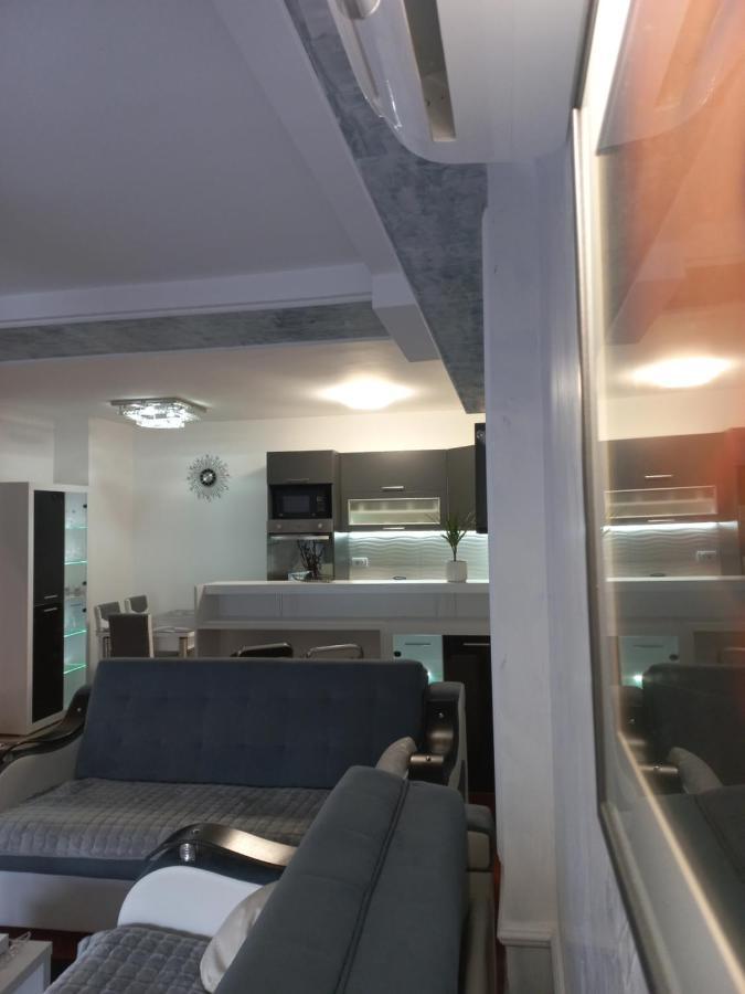 Twins Apartments Cacak Exterior photo